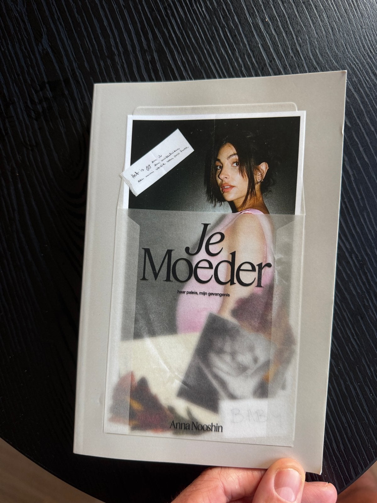 Boek Anna Nooshin, Ophalen of Verzenden, Zo goed als nieuw