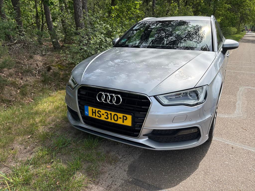 Audi A3 1.4 Tfsi 92KW Sportback S-tronic 2016 Grijs, 125 pk, Zwart, Origineel Nederlands, 650 kg
