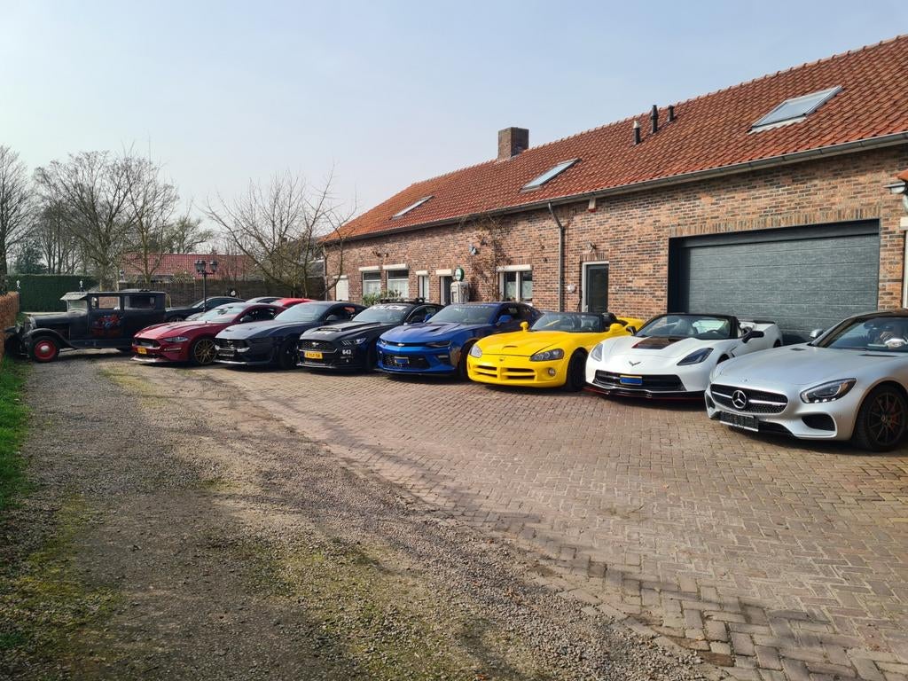 Gala trouw auto corvette mustang camaro viper amg gt hot rod