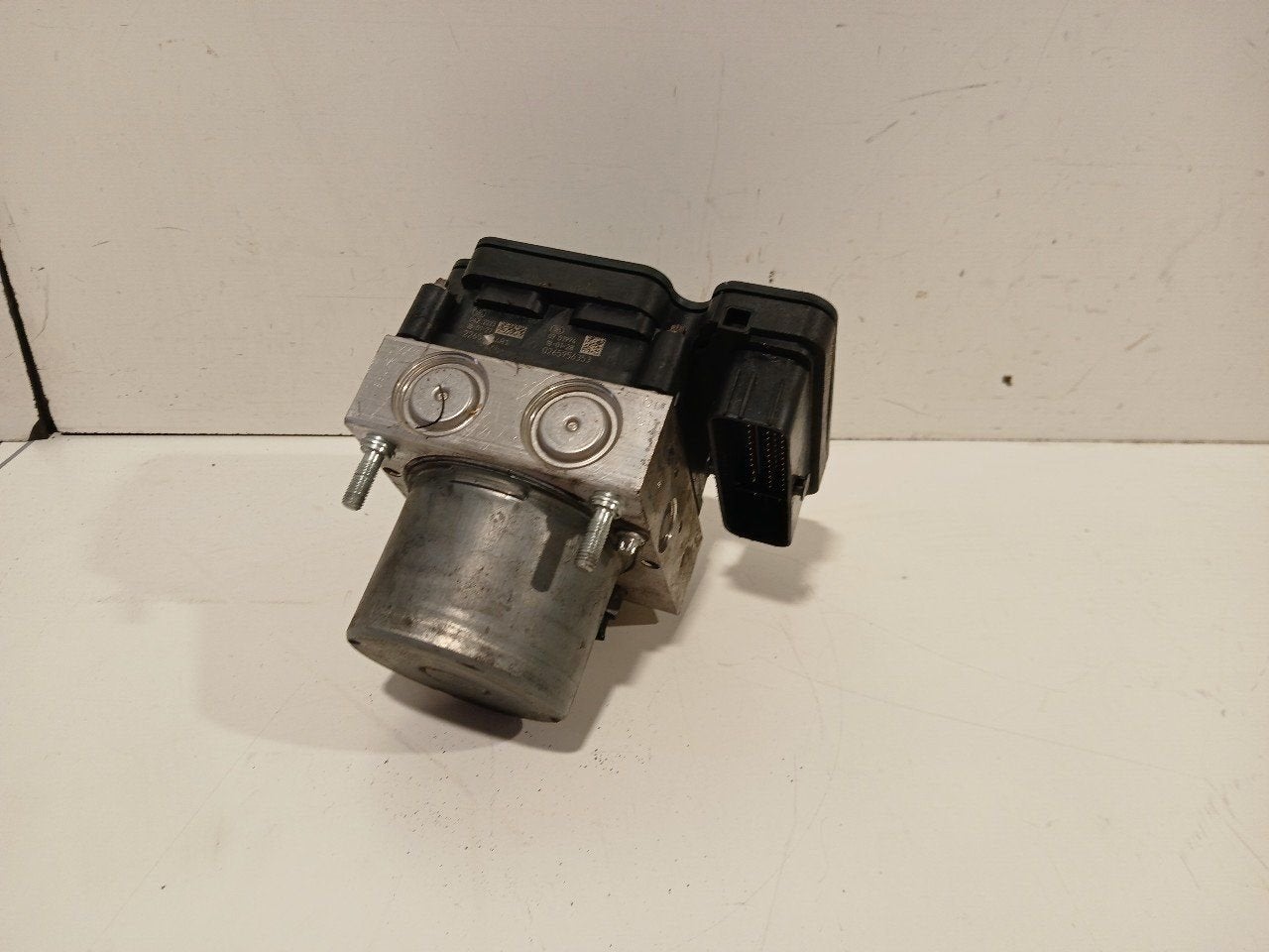 Abs pomp Peugeot 3008, Onderdelen@venauto.nl, Van der Ven Autorecycling B.V., Gebruikt, Ettenseweg 76, 4706 PB Roosendaal, The Netherlands