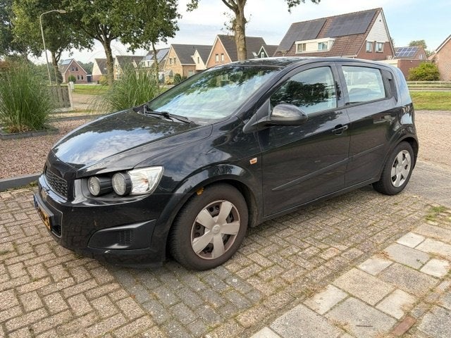 Chevrolet Aveo 1.3D 5-DEURS 2012 Zwart, Dealer onderhouden, 28 km/l, Aveo, Zwart