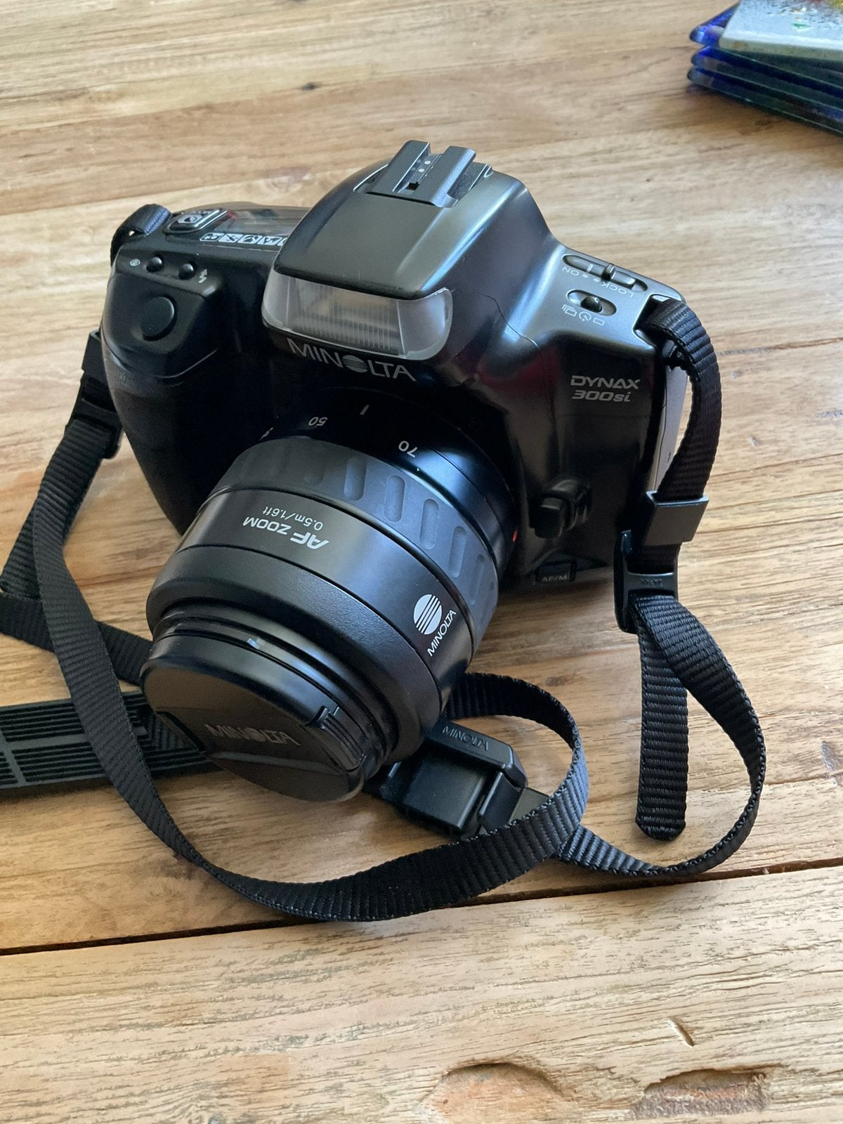 Minolta Dynax 300si met AF Zoom lens en EXTRA LENS, Ophalen of Verzenden, Zo goed als nieuw, Spiegelreflex, Minolta