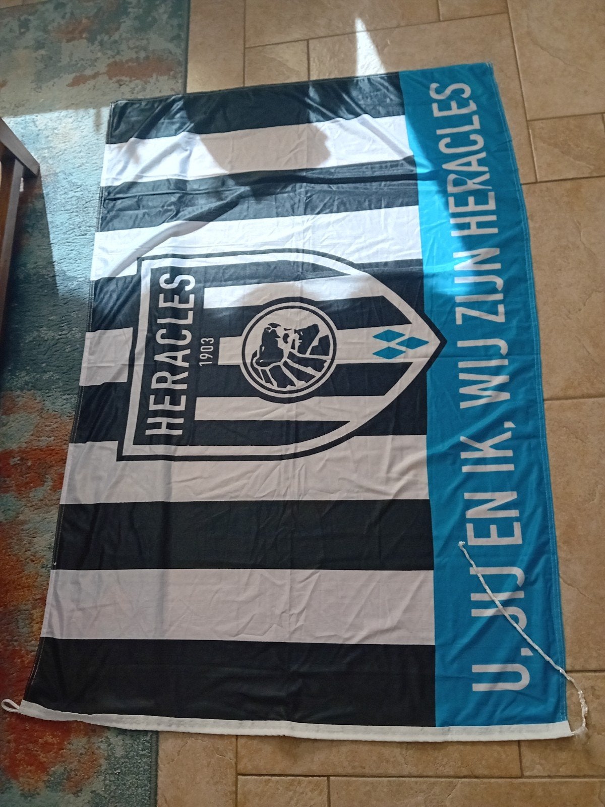 1x Heracles vlag 100x145cm, Ophalen of Verzenden, Zo goed als nieuw