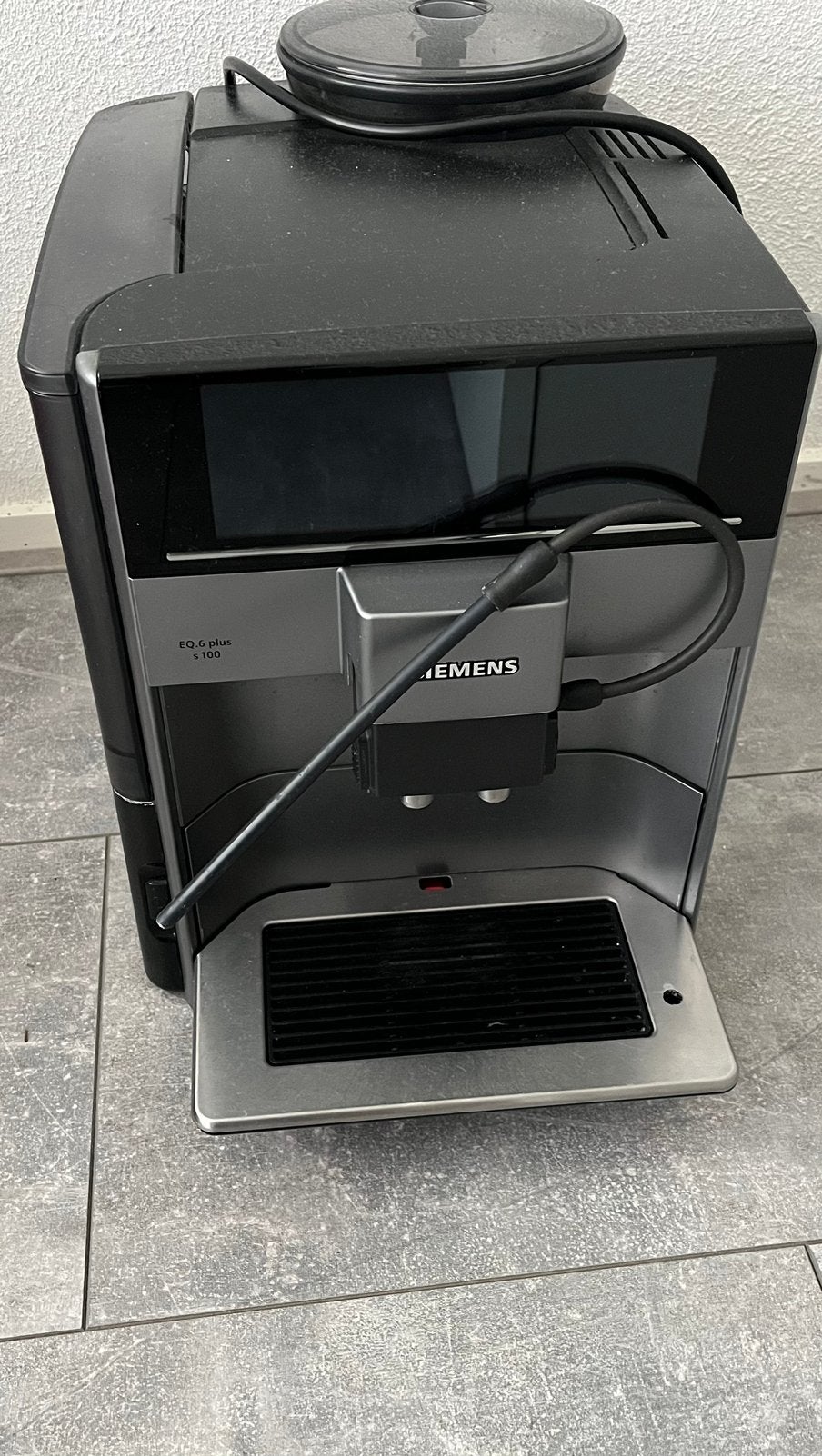 Siemens EQ6 plus S100, Ophalen of Verzenden, Zo goed als nieuw, Koffiemachine