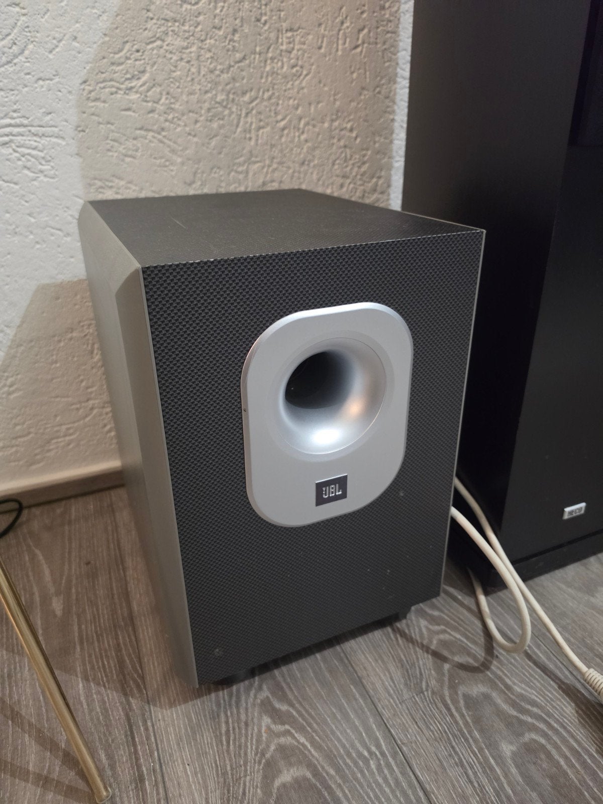 JBL SUB200/230 Subwoofer - Krachtige bas voor thuis, Audio, Tv en Foto, Luidsprekers, Ophalen, Gebruikt, 60 tot 120 watt, Subwoofer