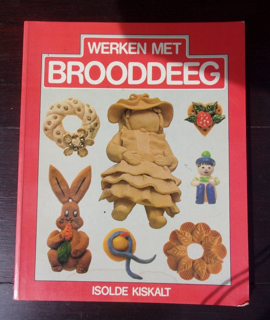 Isolde Kiskolt - Werken met brooddeeg, Ophalen of Verzenden, Gelezen, Overige onderwerpen