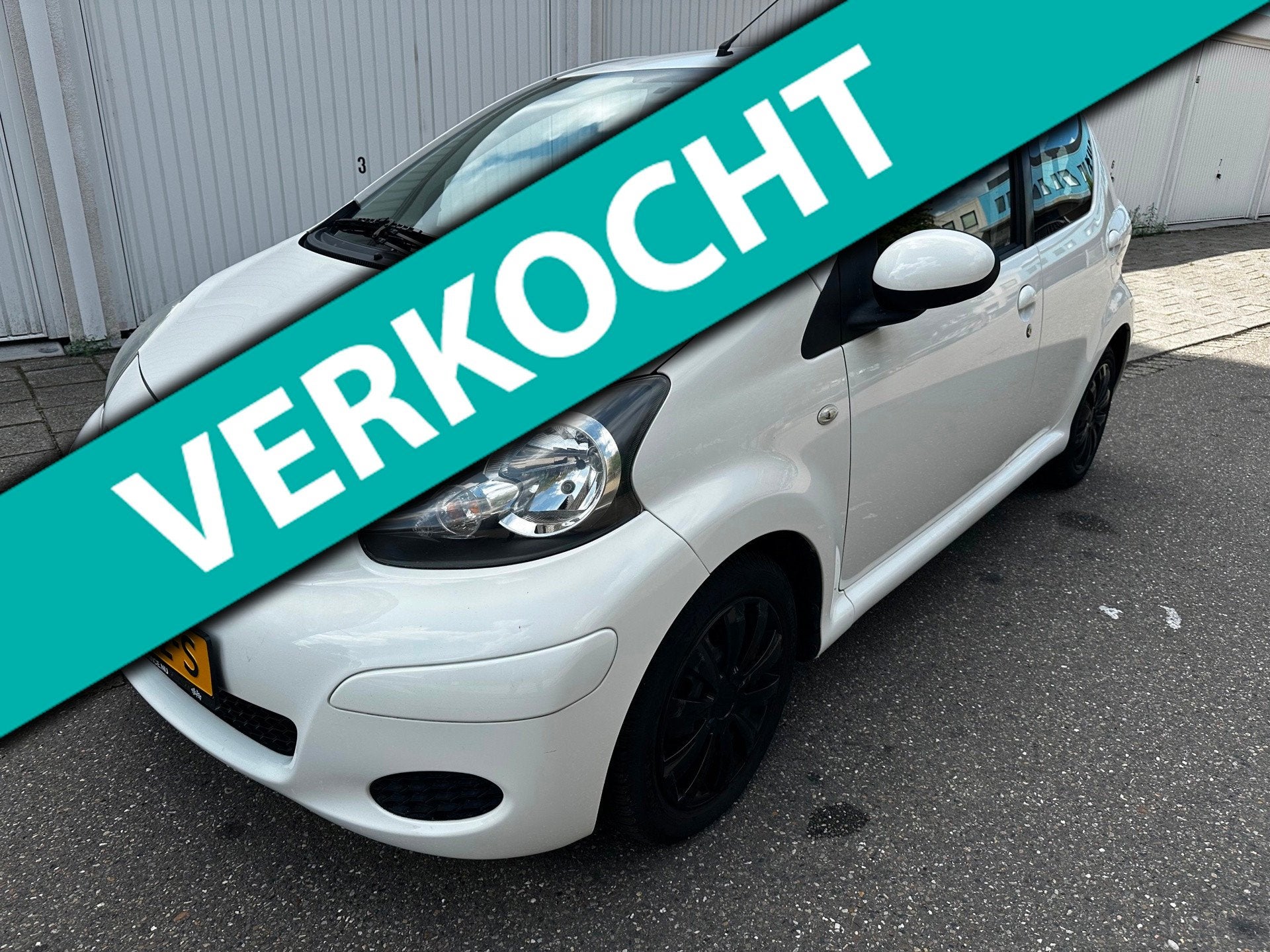 Toyota Aygo 1.0-12V Cool, Voorwielaandrijving, Euro 5, Gebruikt, 4 stoelen