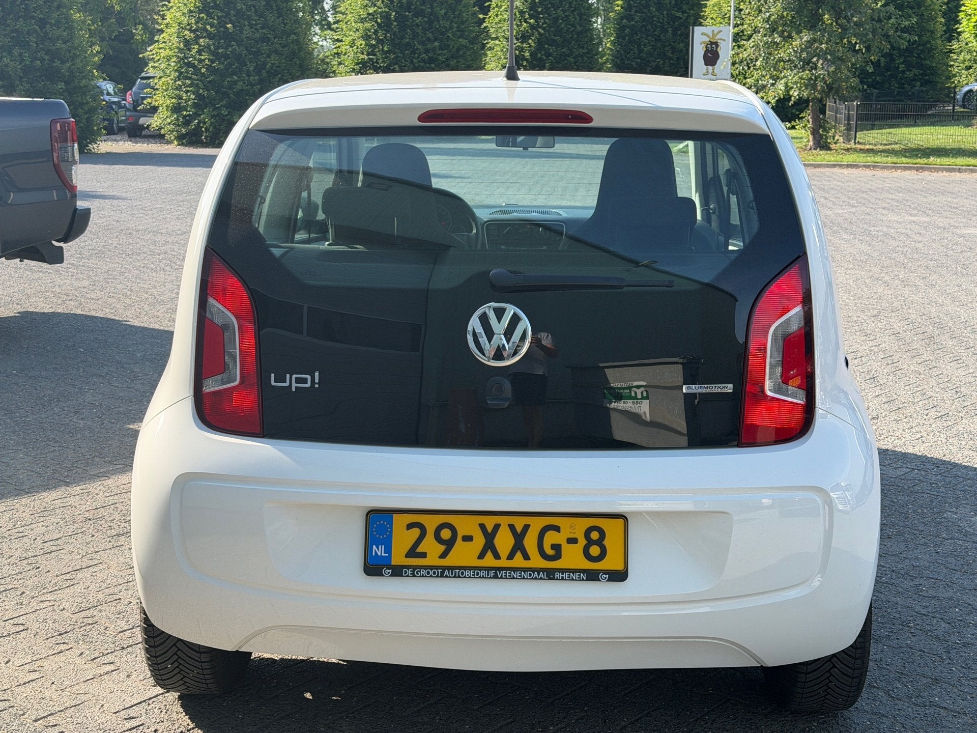 Foto 6 van Volkswagen Up! 1.0 take up! BlueMotion Airco Lage km stand