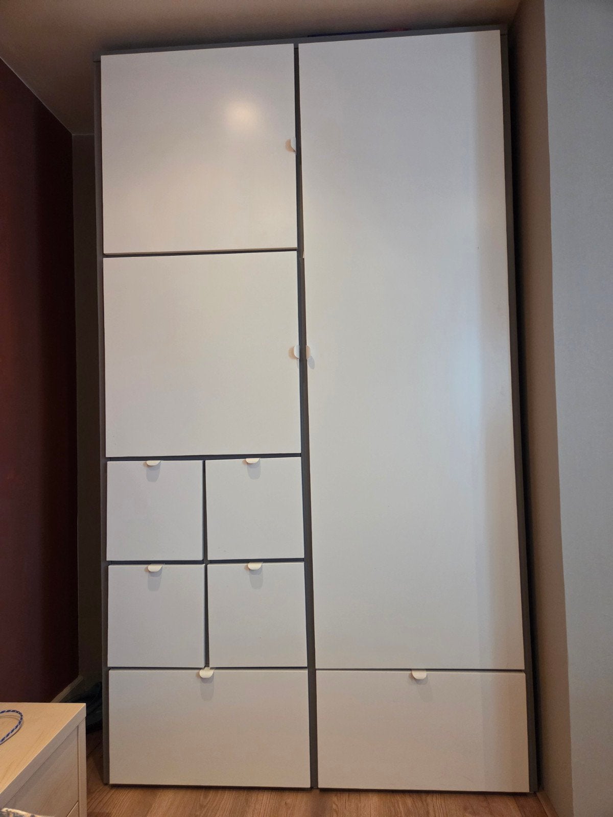 Kledingkast, grijs/wit, IKEA, VISTHUS, 122 x 59 x 216 cm, Huis en Inrichting, Kasten | Kledingkasten, Gebruikt, 100 tot 150 cm