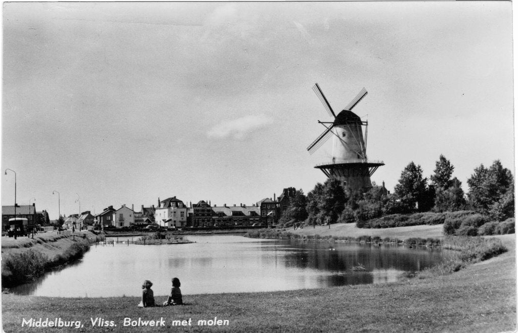 Middelburg – Vlissings bolwerk met molen., Ophalen of Verzenden, 1940 tot 1960, Gelopen, Zeeland