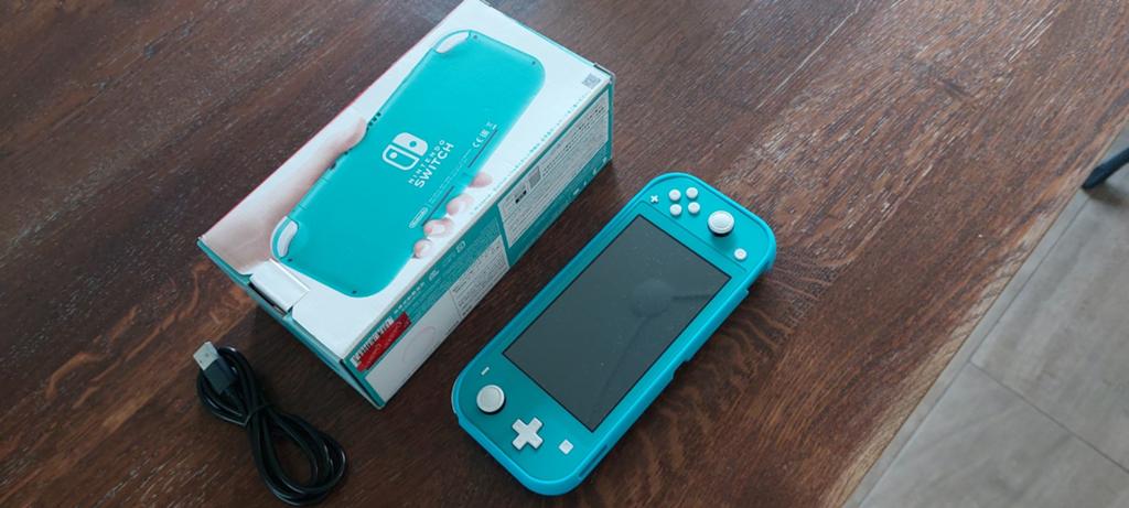 Nintendo Switch Lite - Zo goed als nieuw (Turquoise), Spelcomputers en Games, Spelcomputers | Nintendo Switch Lite, Ophalen of Verzenden