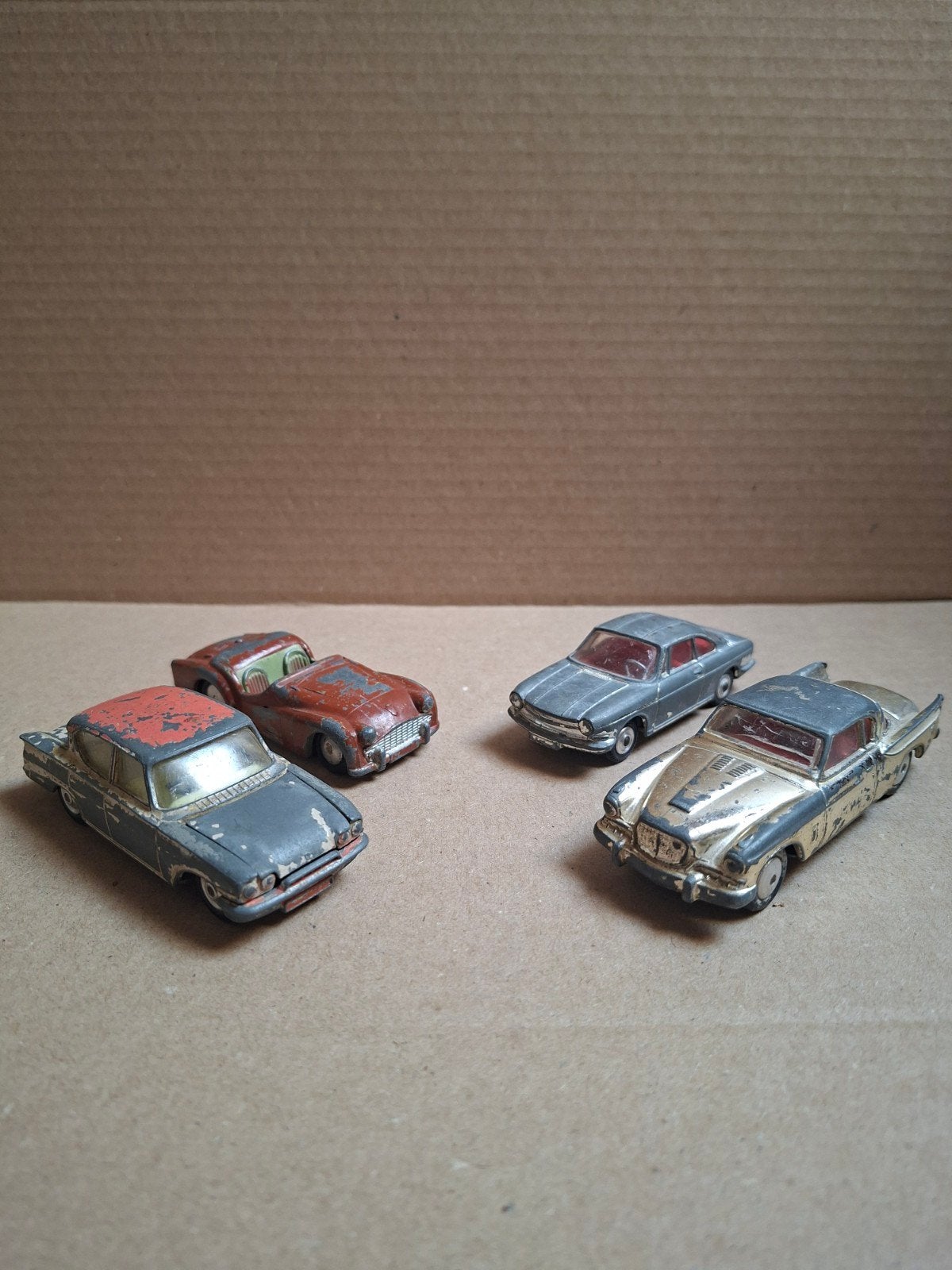 4 Corgi Toys: Simca, Ford, Triumph, Studebaker - Opknappers, Ophalen of Verzenden, Gebruikt