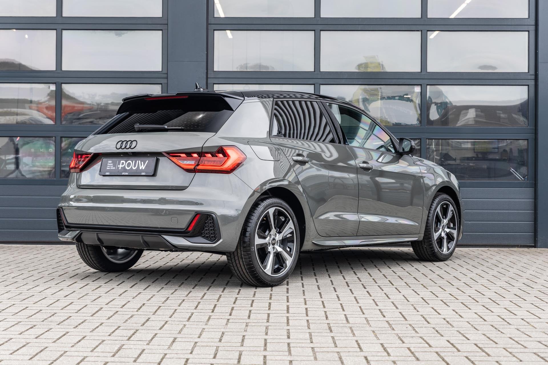 Audi A1 Sportback 25 TFSI 95pk DSG S edition | Stoelverwarmi, Auto's, 12 maanden, A1, 95 pk, Leder en Stof