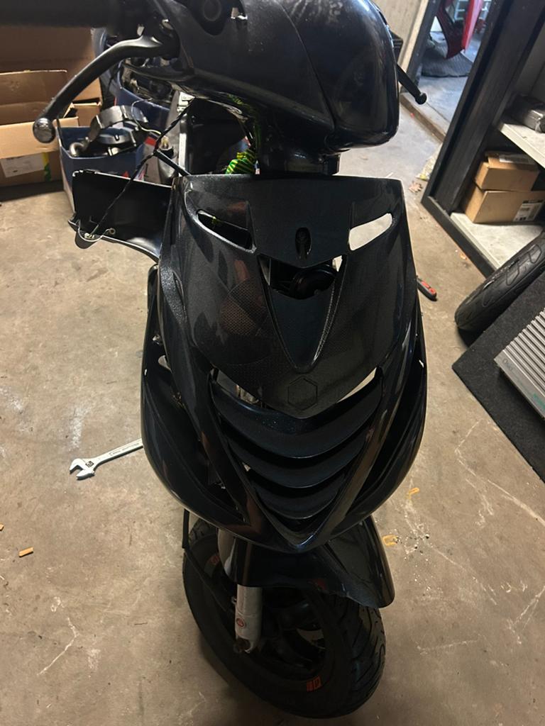 Piaggio zip 4t 80cc geel kenteken, Ophalen, Maximaal 45 km/u, Zip, Zo goed als nieuw