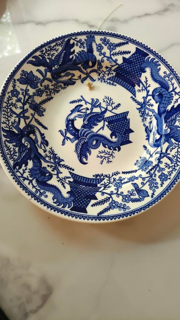 Antiek Petrus Regout Maastricht Dragon bord - blauw wit, Antiek en Kunst, Antiek | Servies los, Ophalen of Verzenden