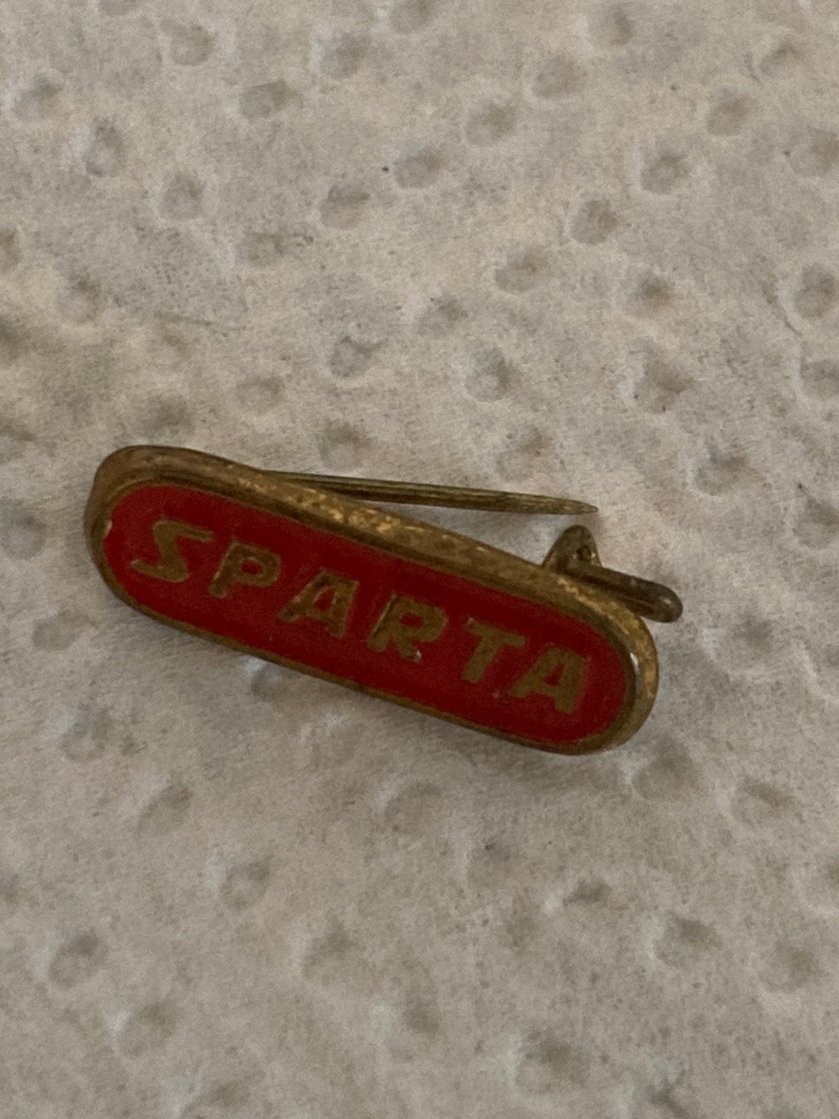 Oud broche sparta, Ophalen of Verzenden
