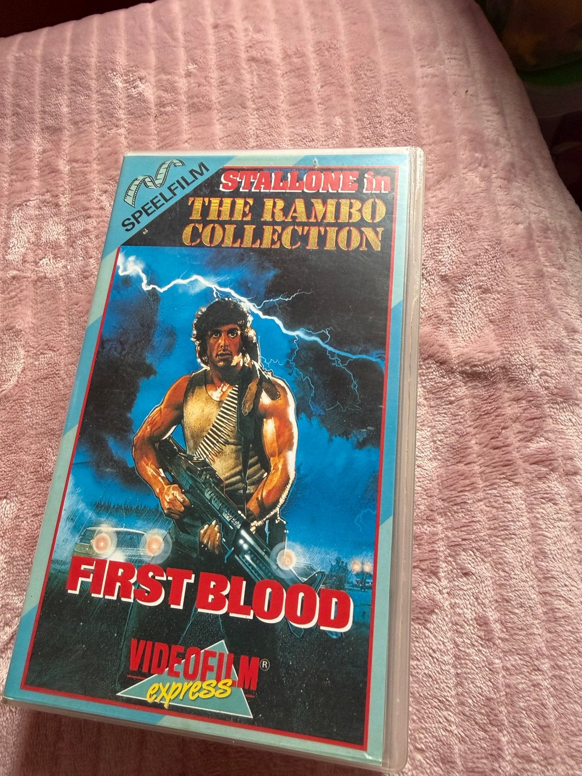 First Blood - The Rambo Collection VHS Videofilm Express, Vanaf 16 jaar, Nederlands, Ophalen of Verzenden, Gebruikt