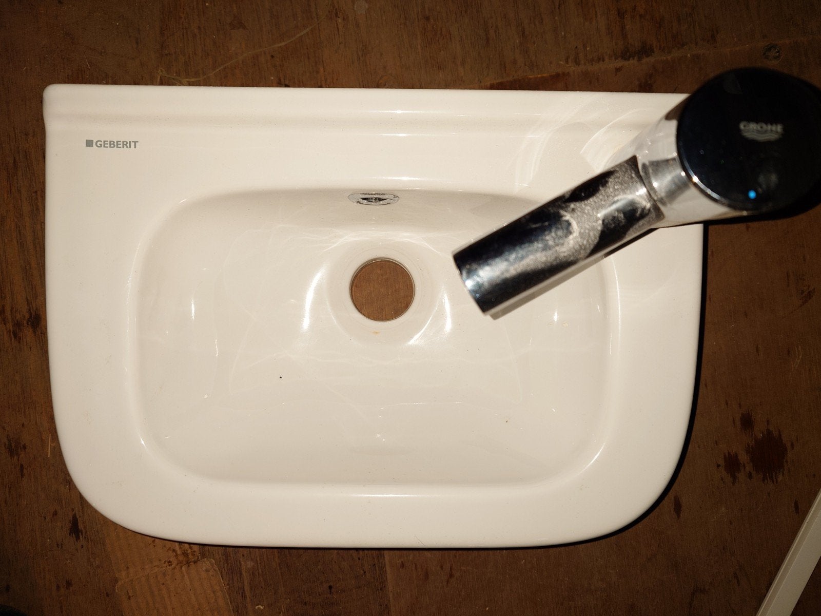 Wastafel met Grohe kraan, Ophalen, Toilet