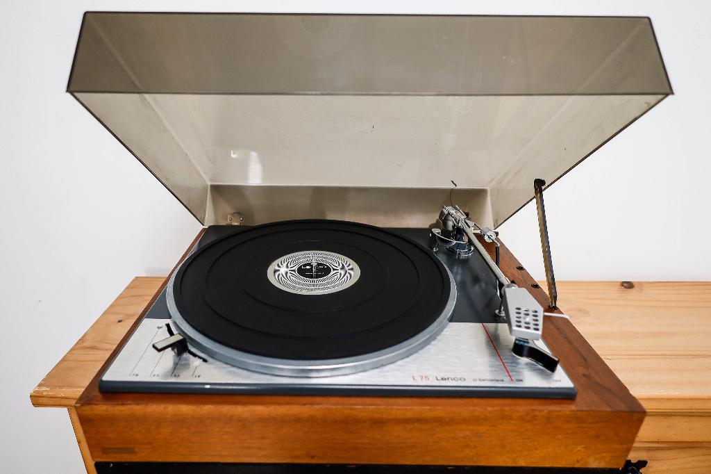 Lenco L75: geheel gereviseerd + nieuwe naald, Ophalen, Refurbished, Platenspeler, Overige merken