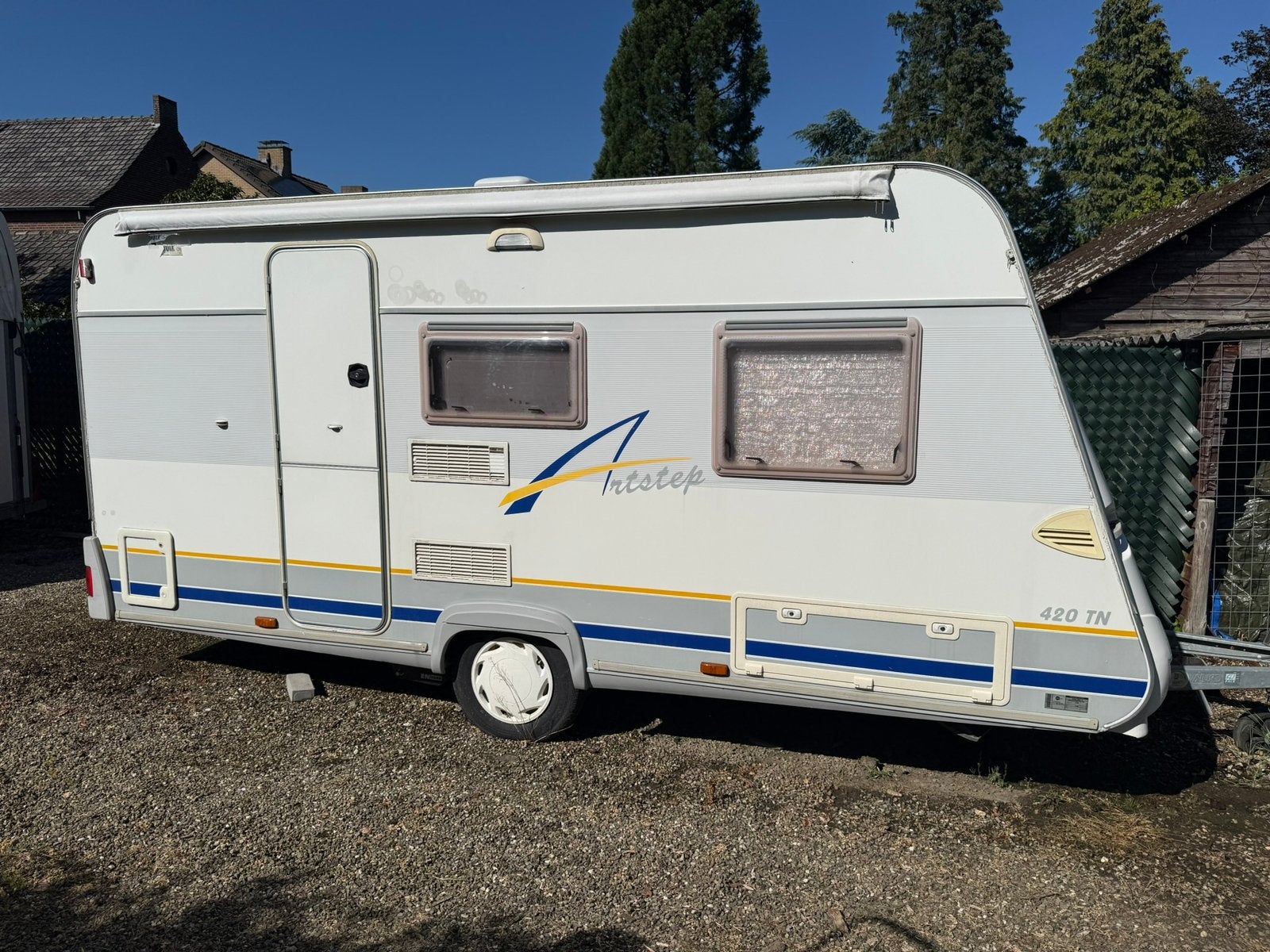 Bürstner Artstep (2002) Compleet met  mover, luifel efc., Vast bed, Rondzit, Kachel, 750 - 1000 kg