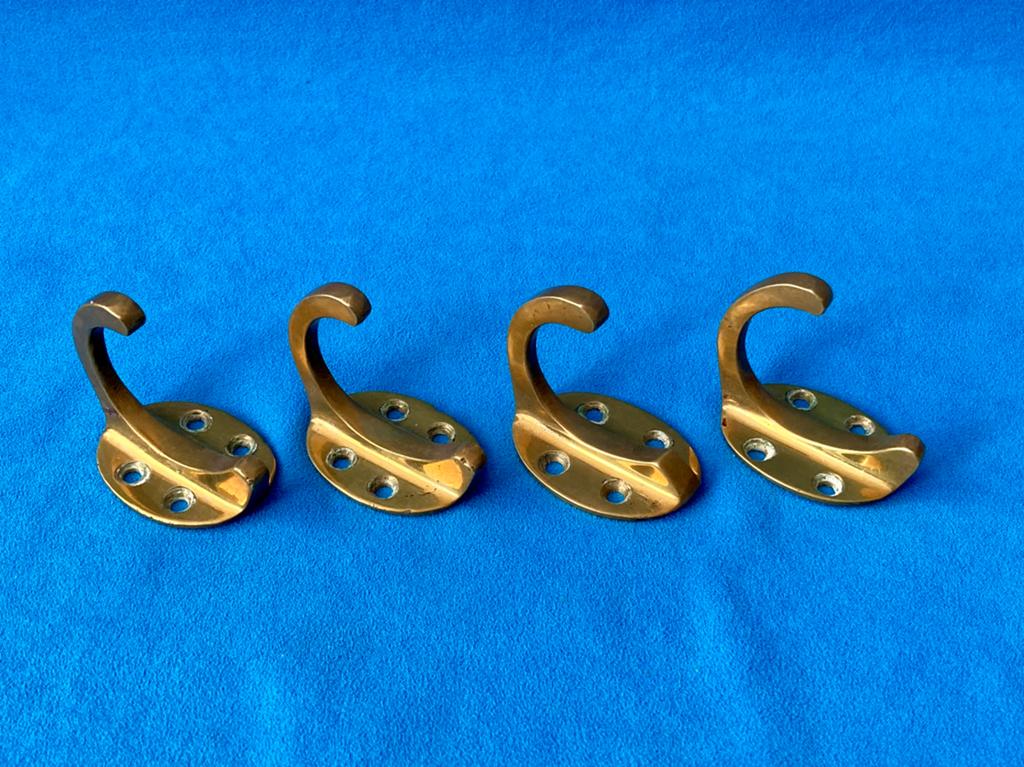 4x prachtige Jugendstil kapstokhaken messing jaren '20, Ophalen of Verzenden, Koper