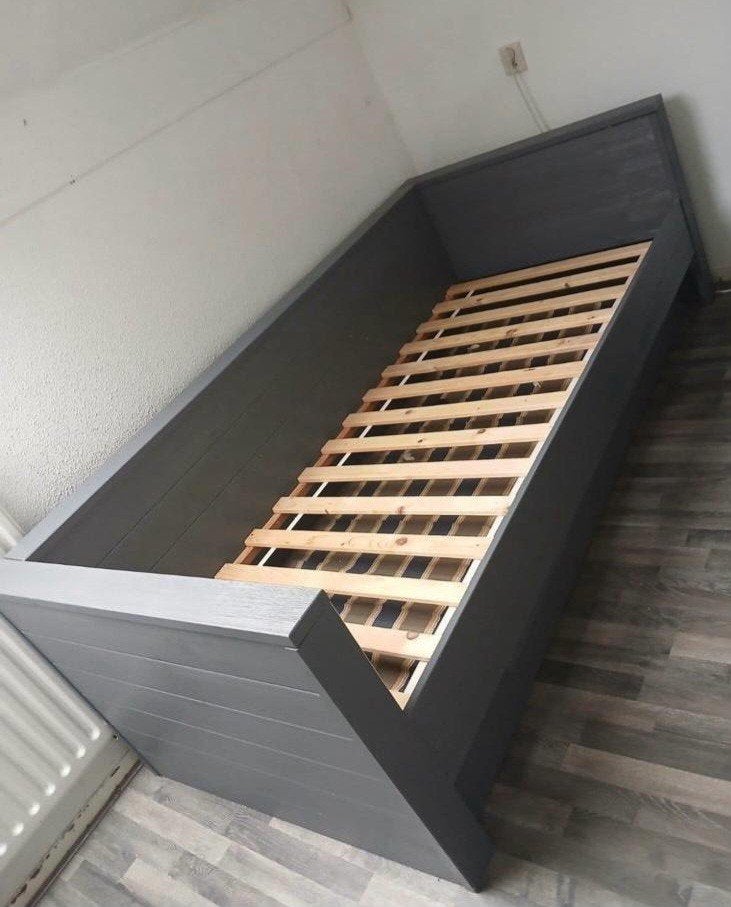 WOOOD bedbank Dennis grenen staalgrijs en bijpassende ladeka, 90 cm, Eenpersoons, Ophalen of Verzenden, Grijs