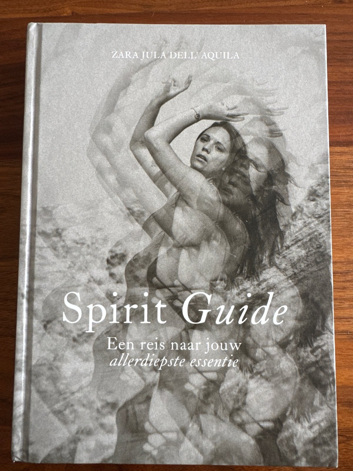 Spirit Guide: Een reis naar jouw diepste essentie, Ophalen of Verzenden, Zo goed als nieuw, Spiritualiteit algemeen, Achtergrond en Informatie