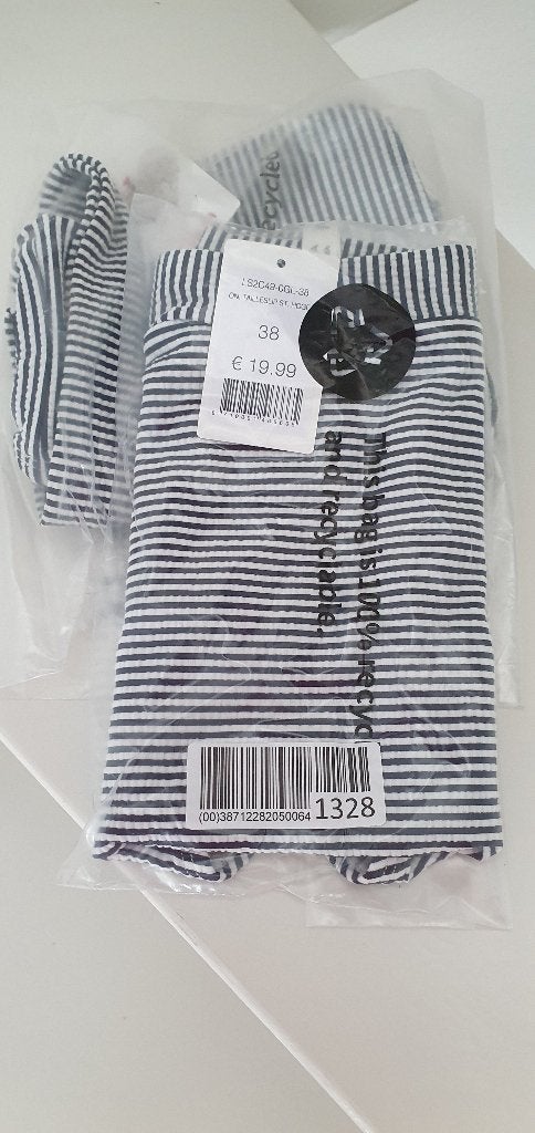 Nieuw bikinibroekje van Livera met hoge taille maat 38, Overige kleuren, Nieuw, Ophalen of Verzenden, Bikini
