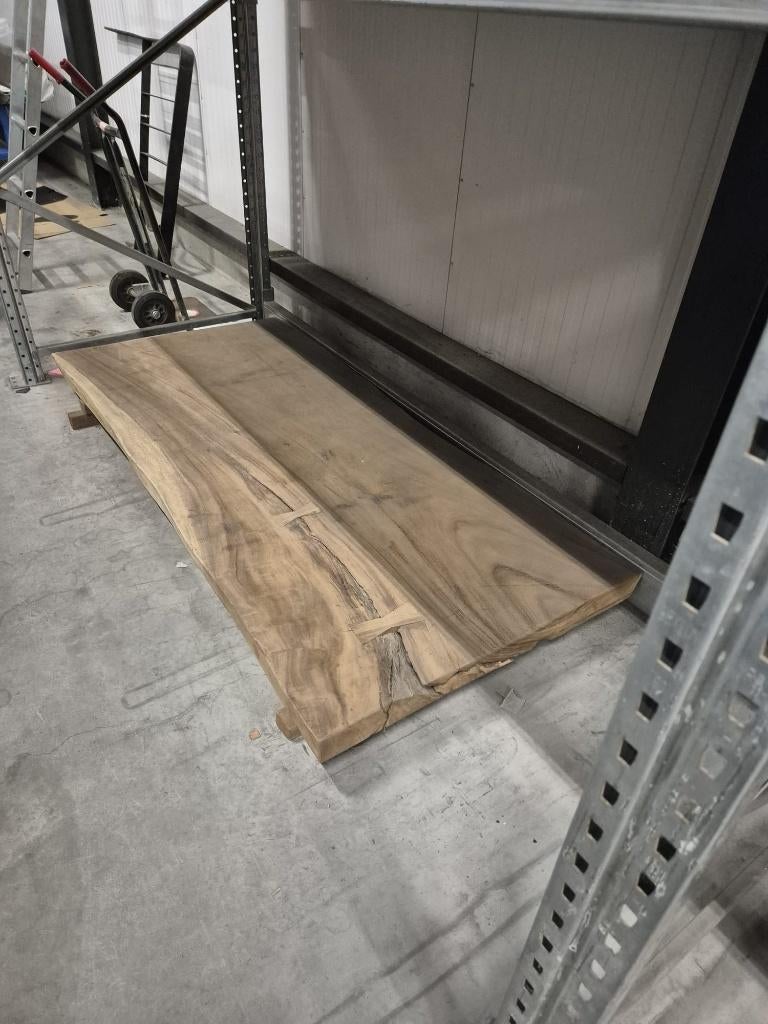 Suar boomstamblad 900x2000, Huis en Inrichting, Tafels | Eettafels, Overige vormen, Boomstamtafel, Overige houtsoorten, Nieuw