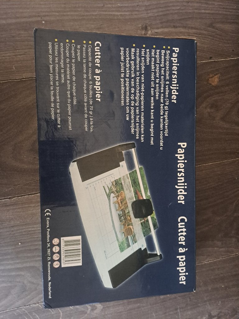 Papiersnijder / Papier cutter – Snijdt tot 6 vel tegelijk, Ophalen, Zo goed als nieuw