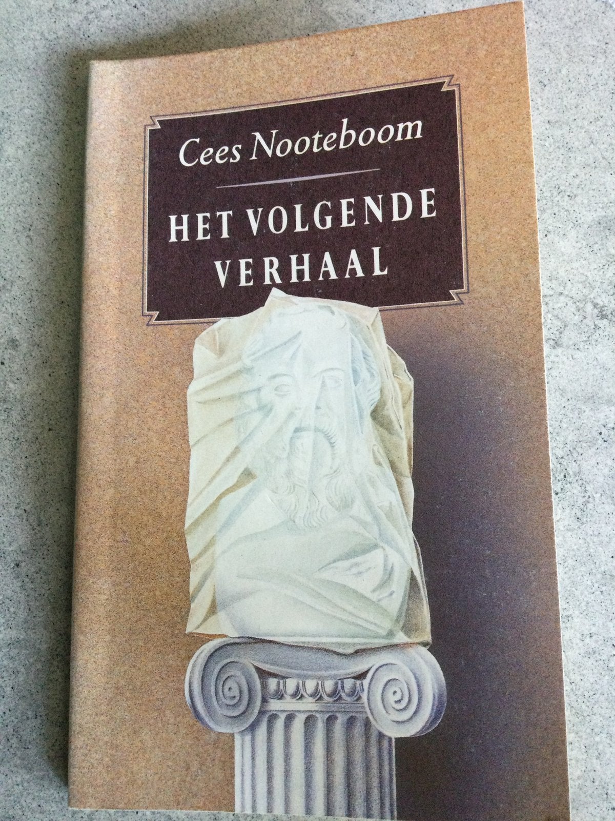 CEES NOOTEBOOM.  HET VOLGENDE VERHAAL, Ophalen of Verzenden, Gelezen