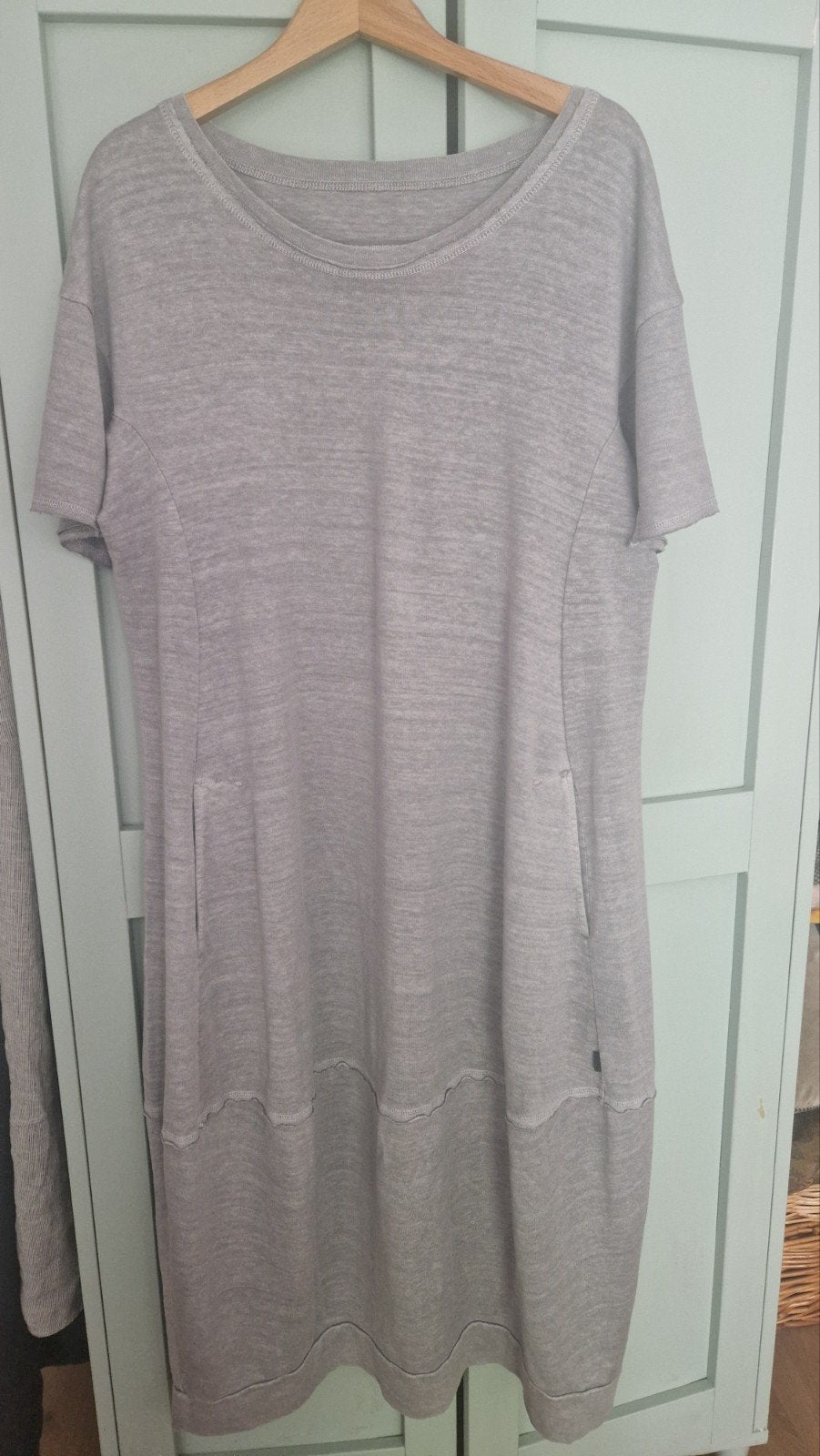 Sweatjurk Oska lichtgrijs mt 3 lang, Maat 46/48 (XL) of groter, Ophalen of Verzenden, Zo goed als nieuw, Grijs