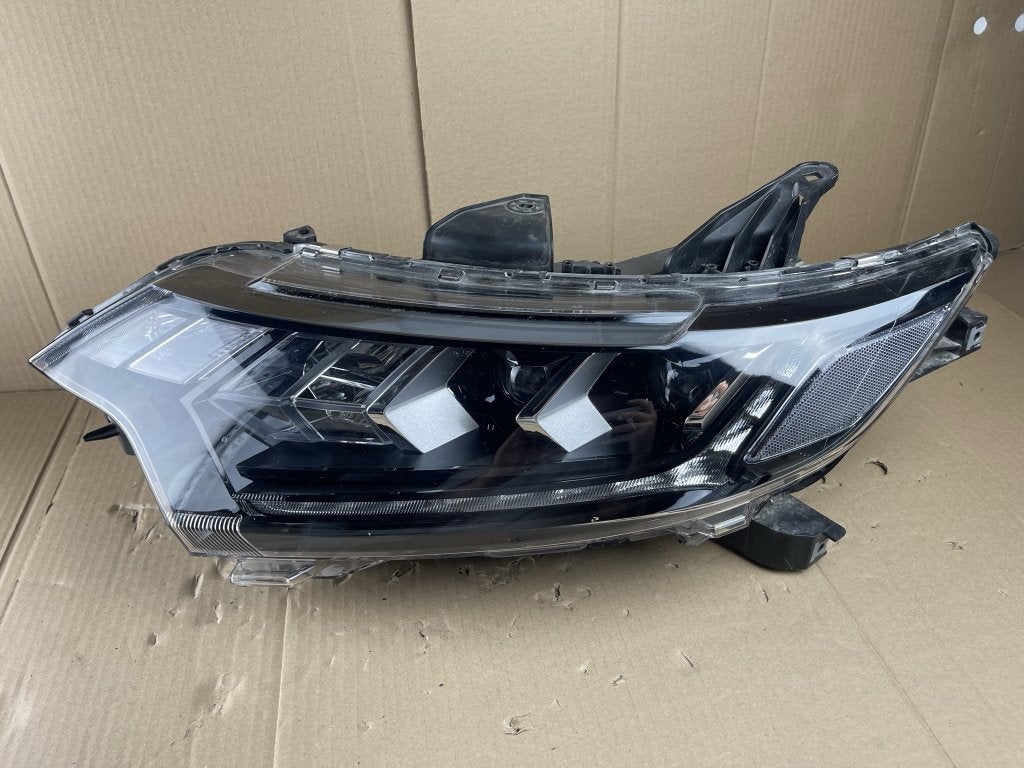 Mitsubishi Outlander PHEV III 3 Full Led koplamp links, Niet ingevuld, Gebruikt, Niet ingevuld, Ophalen of Verzenden