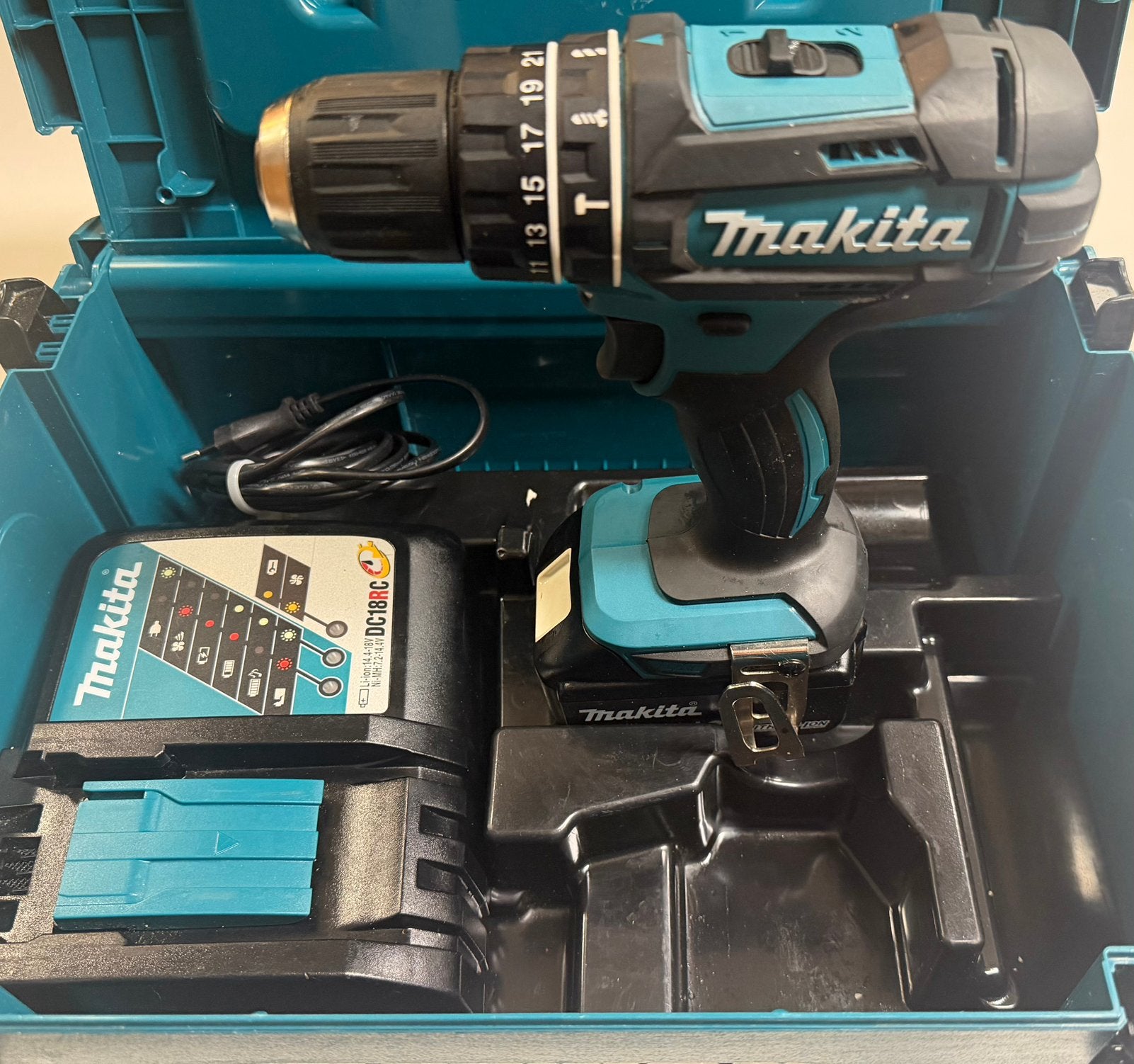 Makita DHP482 18V Klopboormachine – Accu, Lader & Koffer, J, Ophalen of Verzenden, D, Variabele snelheid