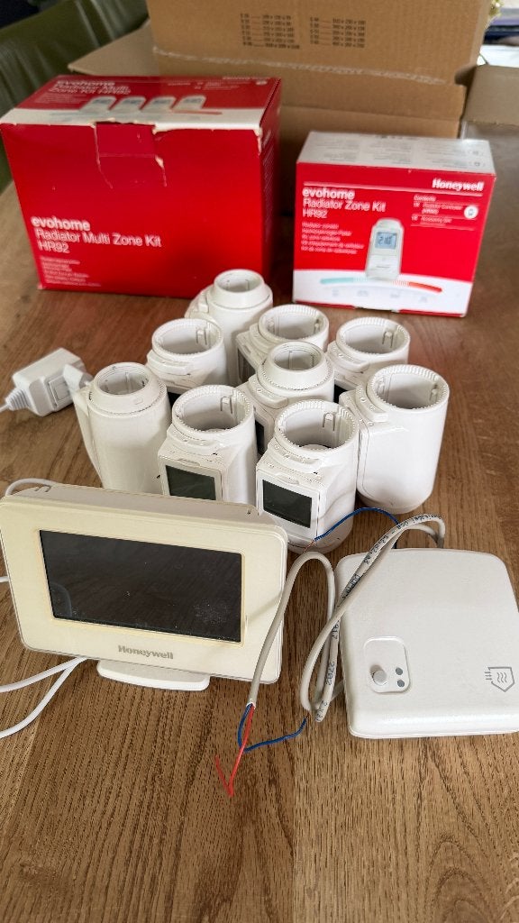 Honeywell Evohome WiFi zoneverwarming – 9x HR92 + BDR91, Thermostaat, Gebruikt, Minder dan 30 cm, Minder dan 60 cm