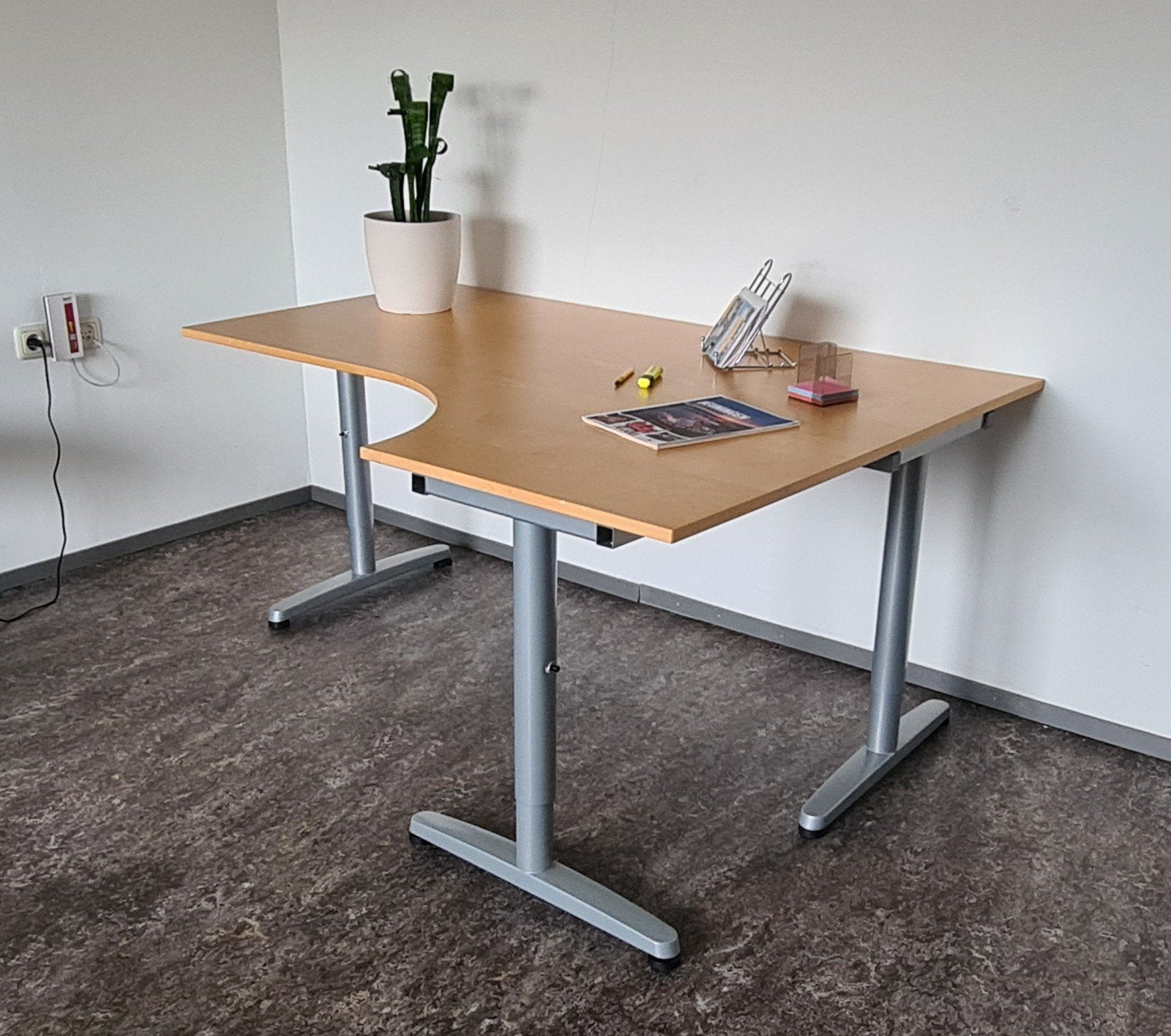 IKEA Galant Hoekbureau - Verstelbaar en Demontabel, Ophalen, Gebruikt, In hoogte verstelbaar, Hout