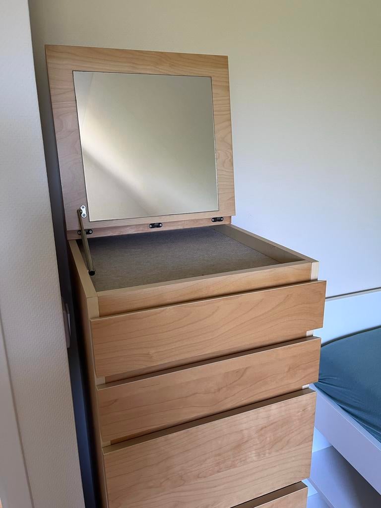 Twee IKEA ladekasten, één met spiegel, Huis en Inrichting, Kasten | Ladekasten, Ophalen, Gebruikt, 5 laden of meer, 100 tot 150 cm