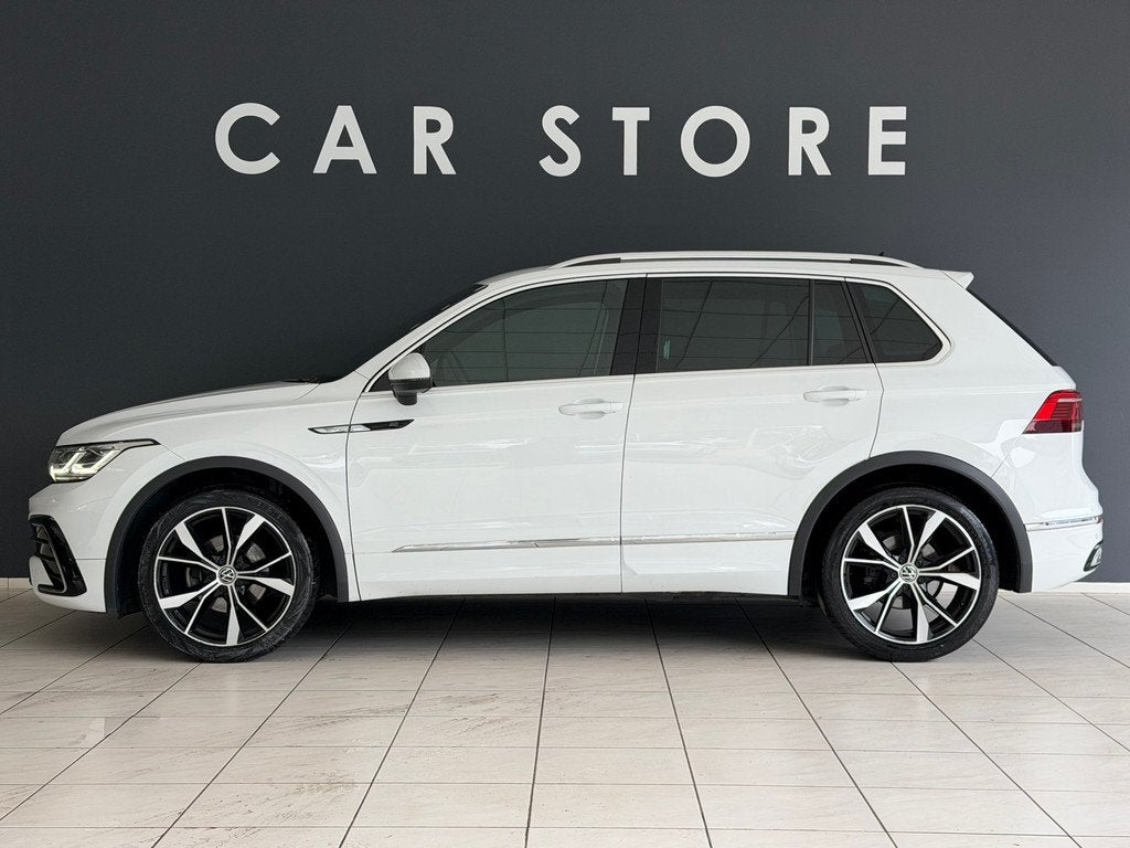 Volkswagen Tiguan 1.5 TSI R-Line Business+ Eerste eigenaar D, Auto's, 1441 kg, Stof, 4 cilinders, 150 pk