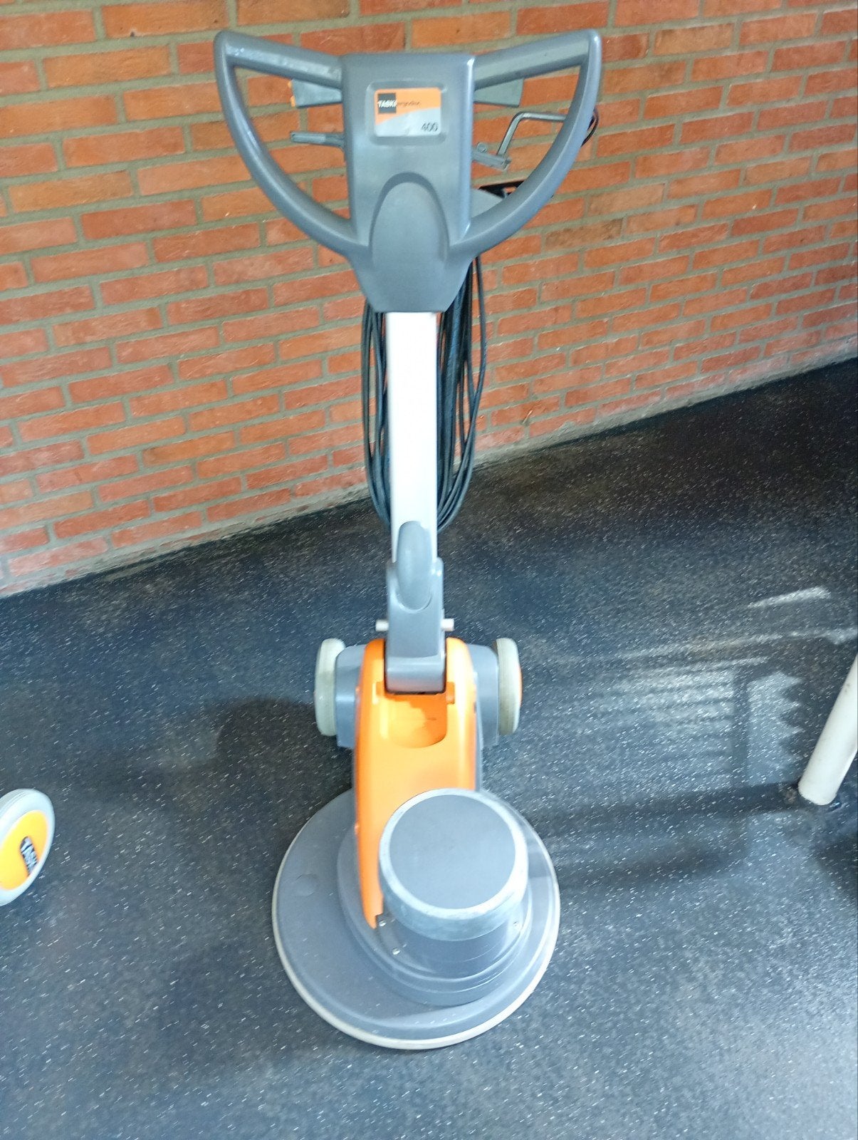 JohnsonDiversey TASKI 400 43HS Schoonmaakmachine, Ophalen, Zo goed als nieuw, Schrobmachine