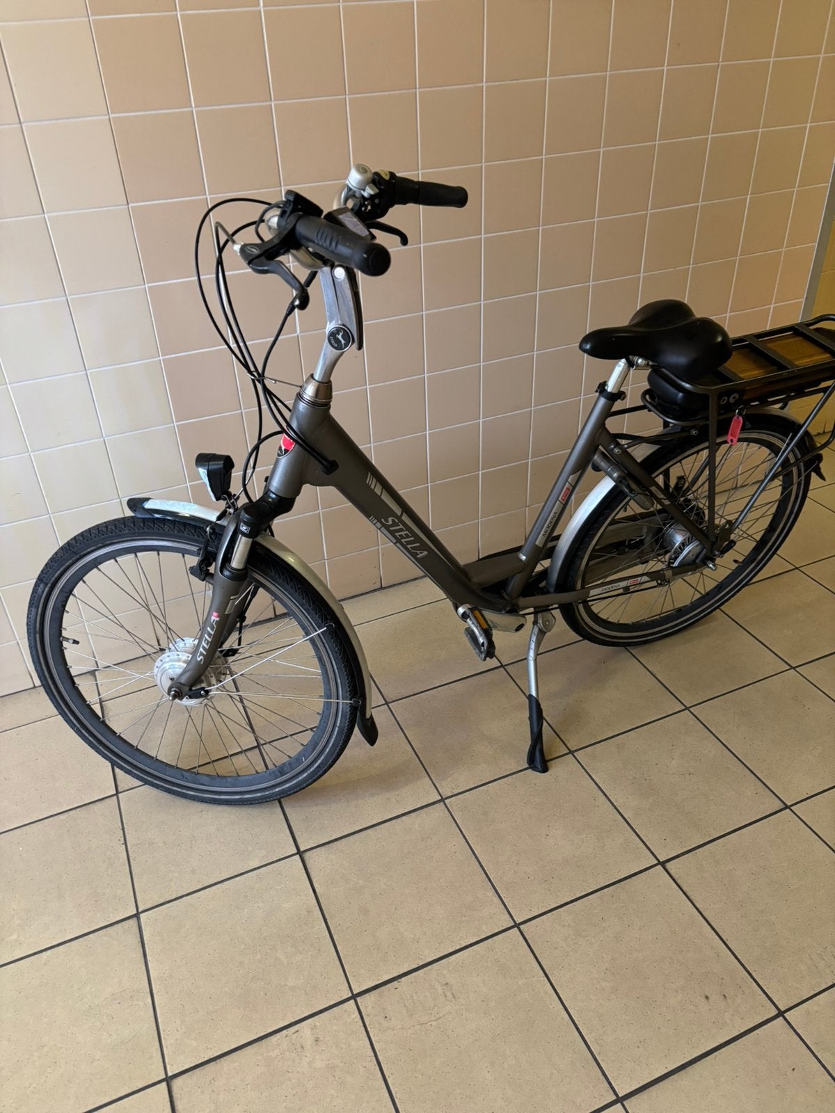 STELLA modena elektrische fiets bidden, 51 tot 55 cm, Ophalen, Zo goed als nieuw, Overige merken