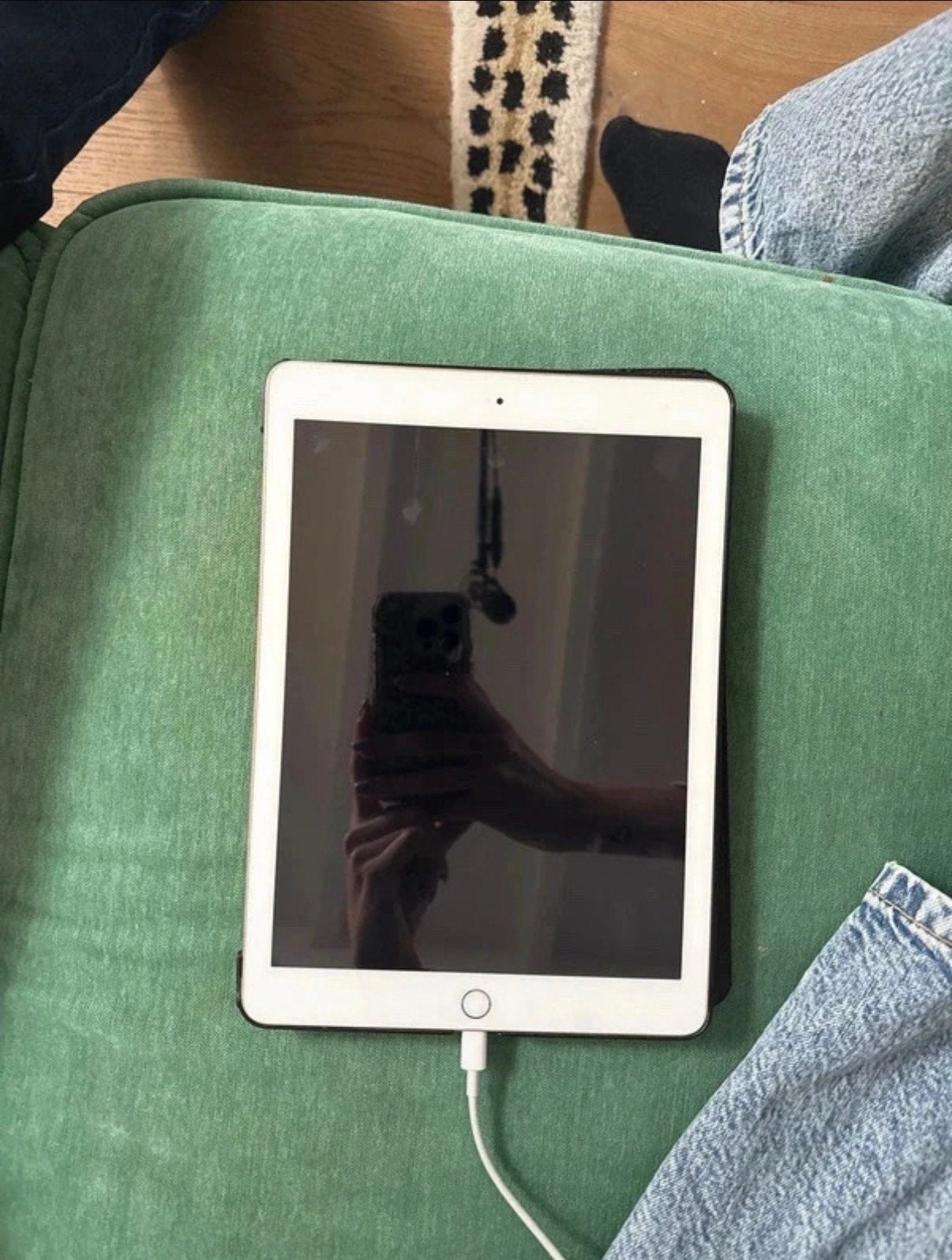 Apple iPad 5e generatie (Goud, 32GB) inclusief hoesje, Computers en Software, Apple iPads, Gebruikt, 32 GB, Apple iPad, Ophalen
