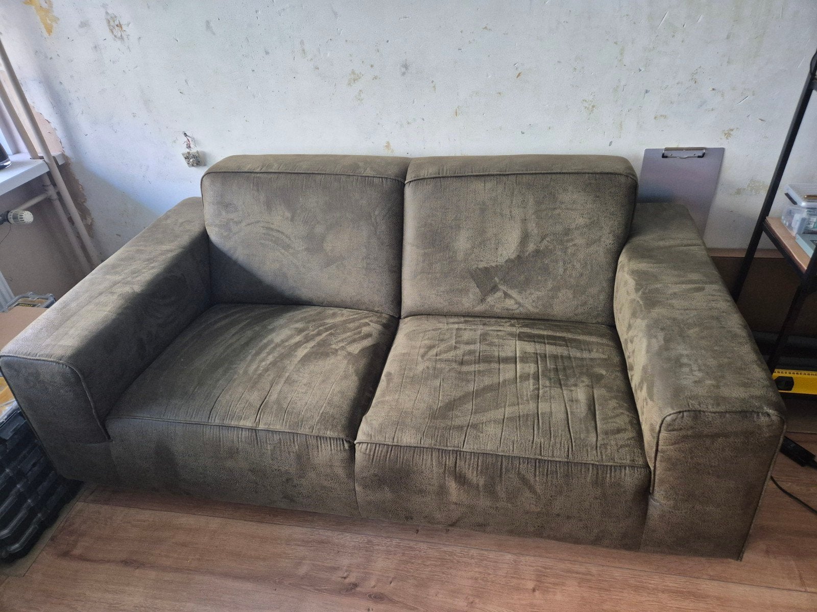 ruime 2 zitbank, gratis af te halen, Huis en Inrichting, Banken | Bankstellen, Ophalen, Gebruikt, 75 tot 100 cm, 150 tot 200 cm