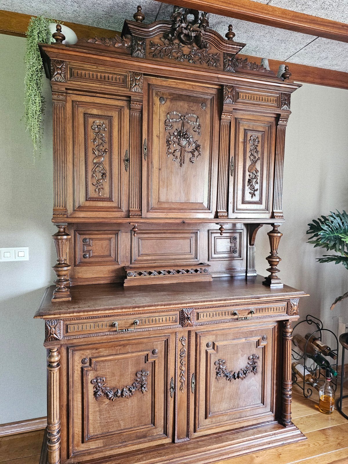 Antiek Frans eiken dressoir/buffetkast met houtsnijwerk, Ophalen