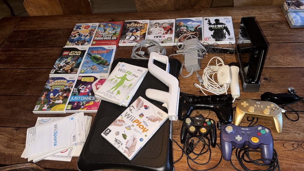 Wii bundel met spelletjes voor de hele familie, Spelcomputers en Games, Gebruikt, Eén computer, 3 spelers of meer, Vanaf 7 jaar