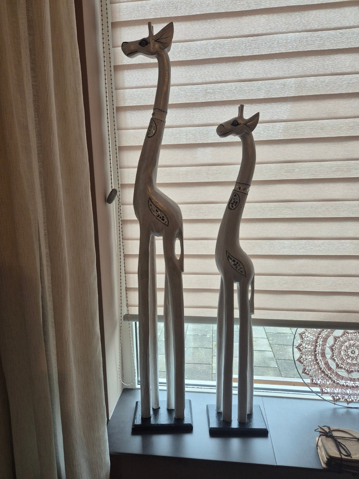 Set van 2 houten giraffen - Decoratieve beelden, Ophalen of Verzenden