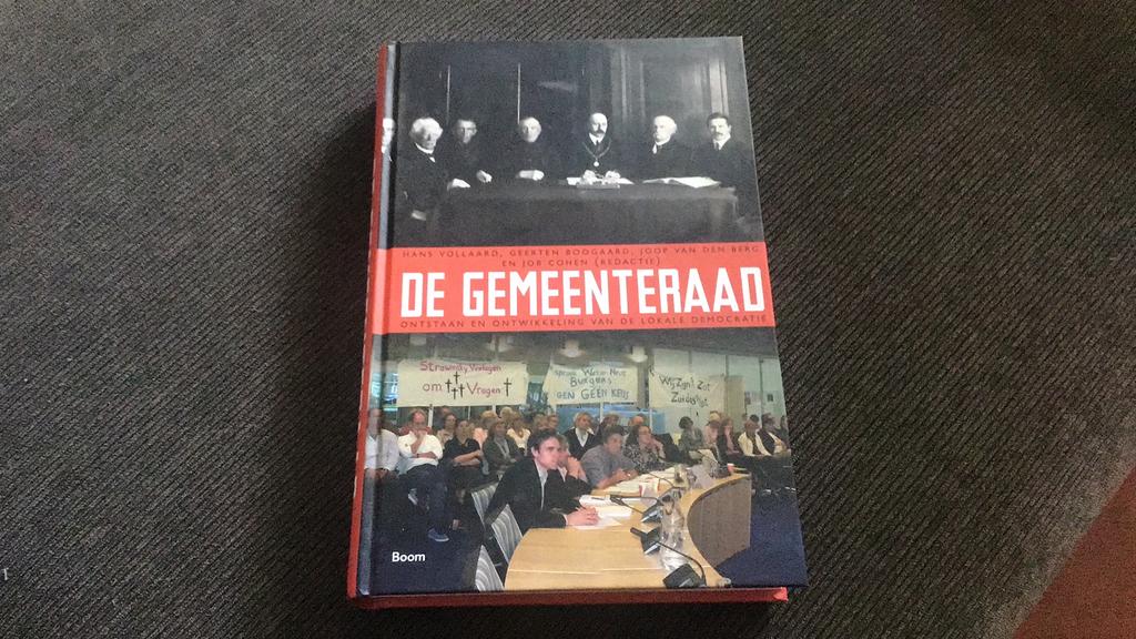 Joop Van den Berg - De Gemeenteraad, Ophalen of Verzenden, Zo goed als nieuw, Joop Van den Berg; Hans Vollaard; Geerten Boogaard; Job Cohen