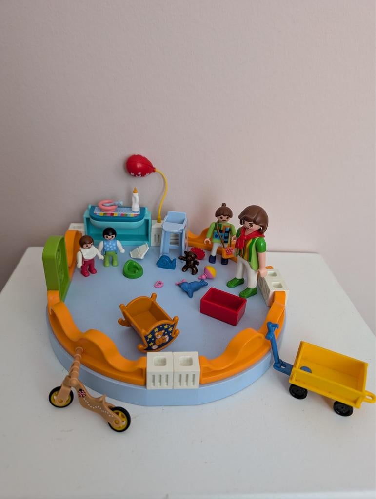 Playmobil speelgroep/ kinderdagverblijf 5570, Ophalen of Verzenden, Zo goed als nieuw, Complete set