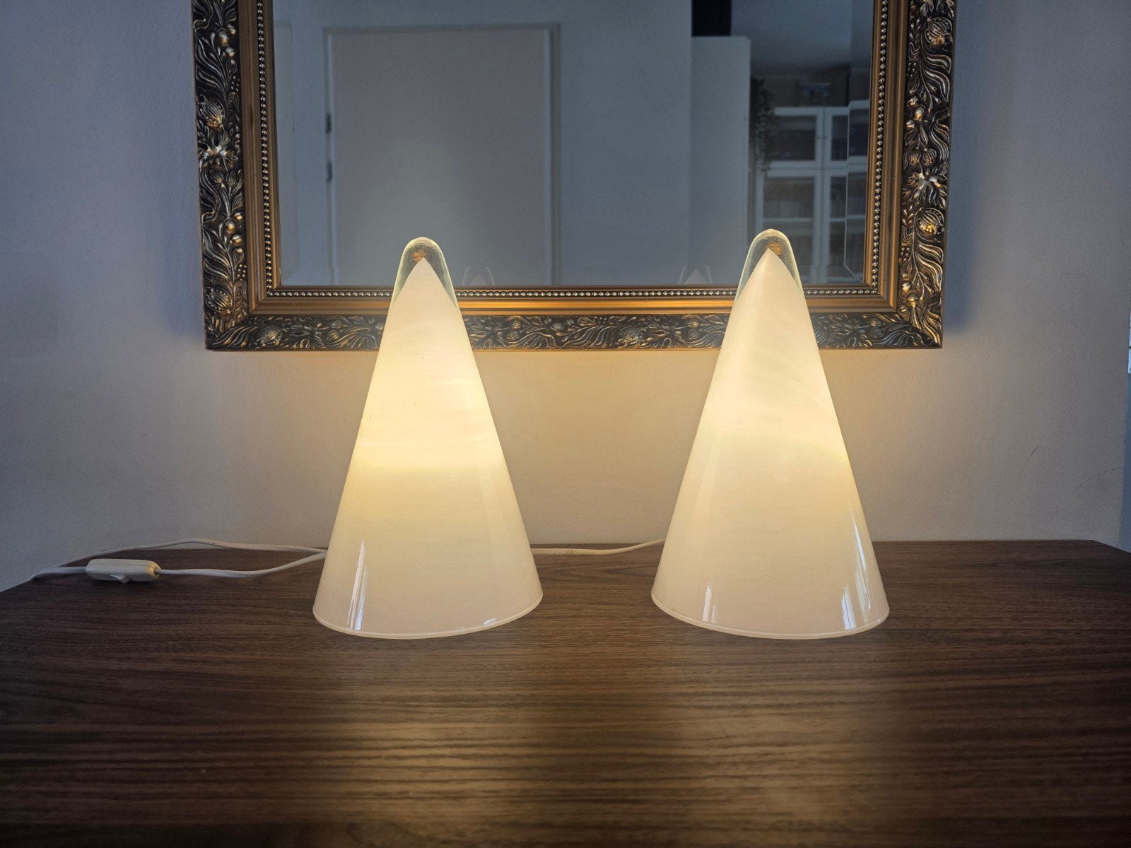 Set van 2 vintage jaren 80 TEEPEE tafellampen, Overige merken, Wit, Ophalen of Verzenden, Onbekend@voorbeeld.nl