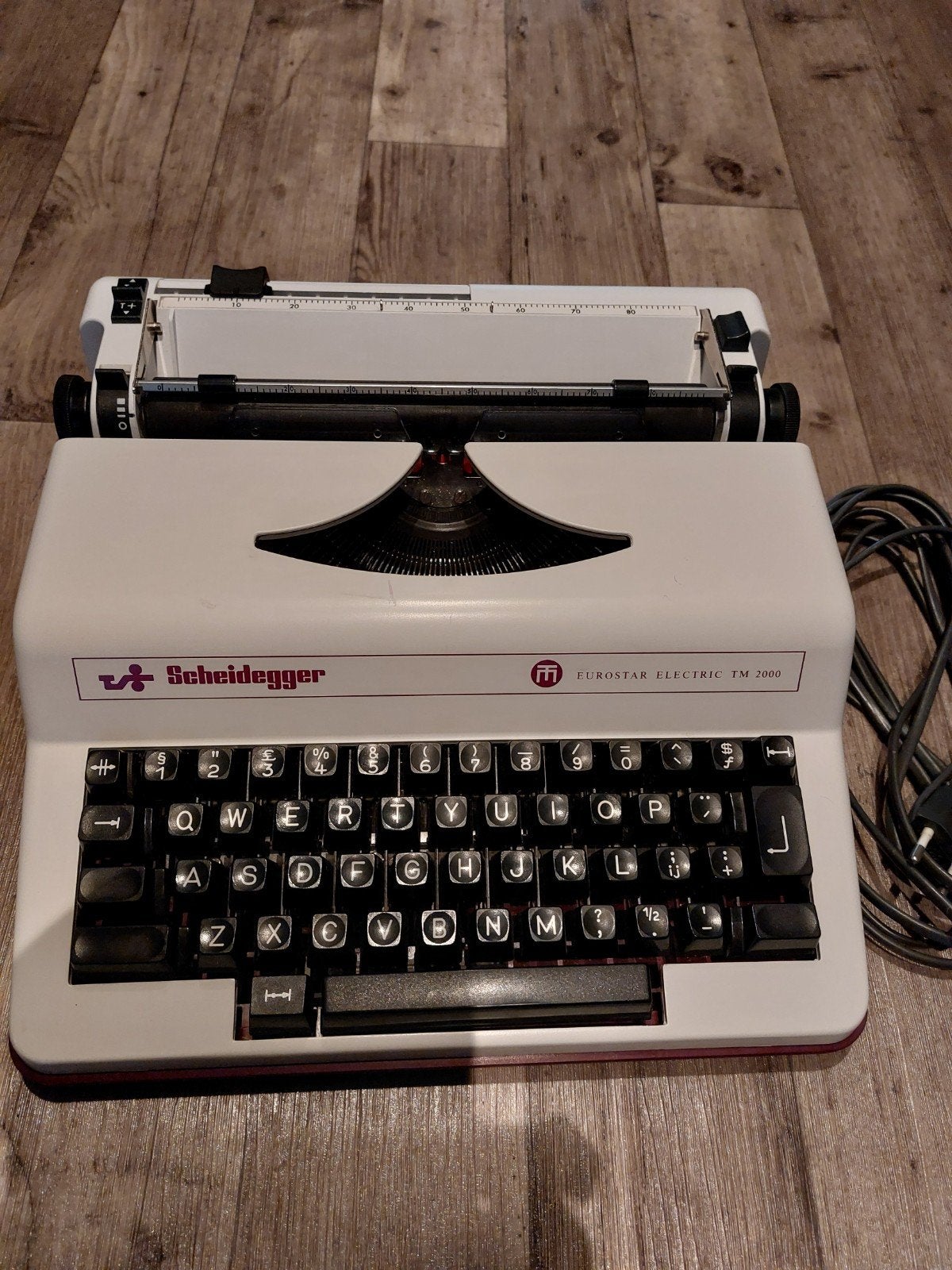 Een hele nette electrische typemachine van Scheidegger, Ophalen of Verzenden