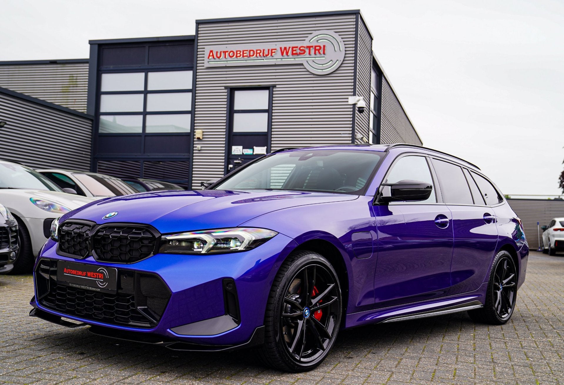 BMW 3-serie Touring 330e xDrive M-pakket | Panorama | HuD |, Auto's, 1998 cc, 4 cilinders, Blauw, Plug-in hybride